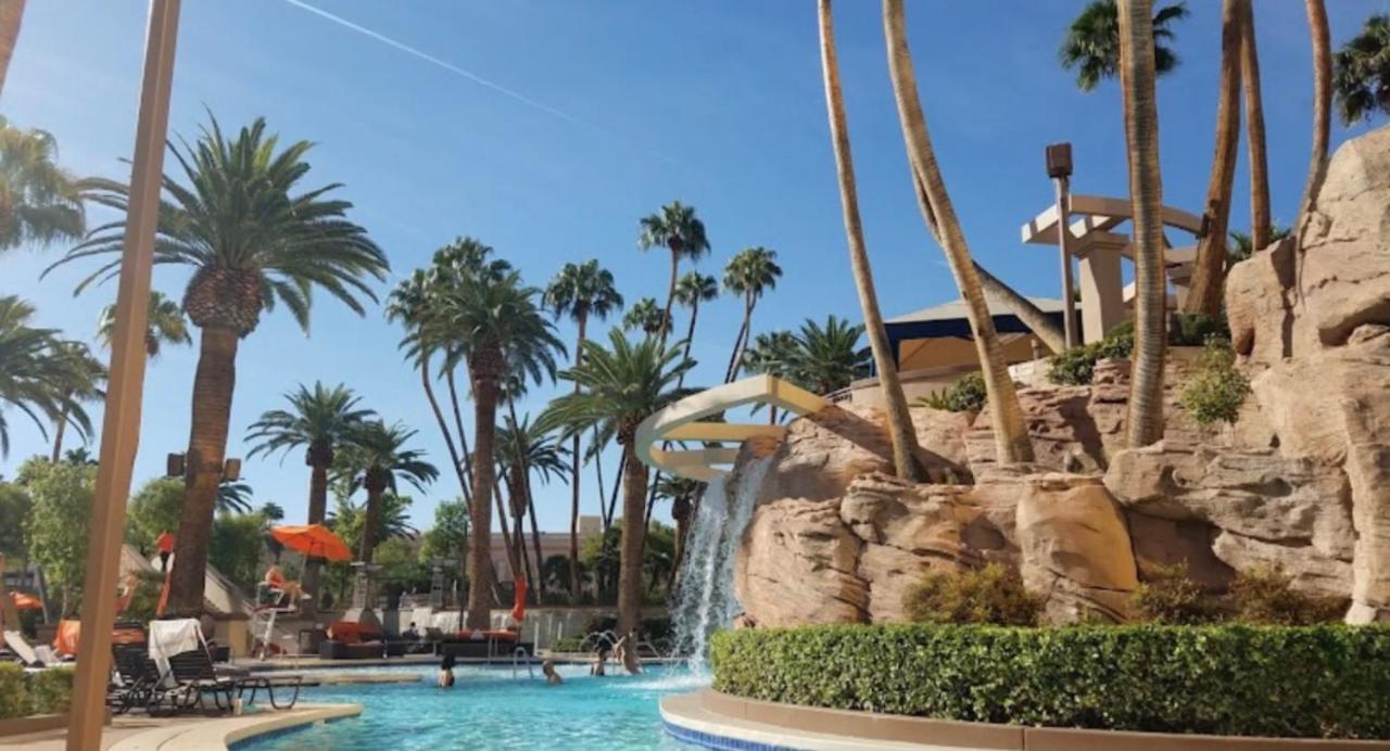 Mgm Signature Deluxe Balcony Strip View Suite Las Vegas Exterior photo