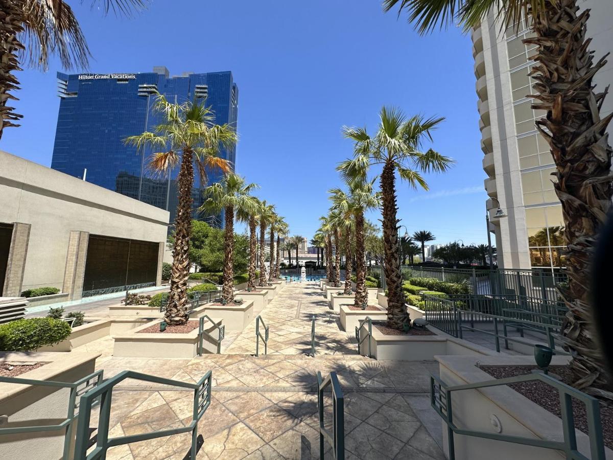 Mgm Signature Deluxe Balcony Strip View Suite Las Vegas Exterior photo