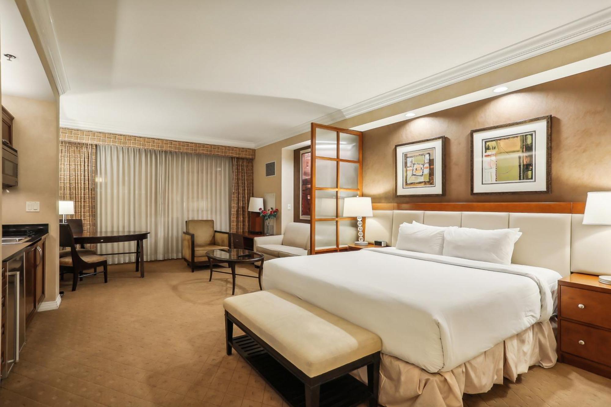 Mgm Signature Deluxe Balcony Strip View Suite Las Vegas Exterior photo