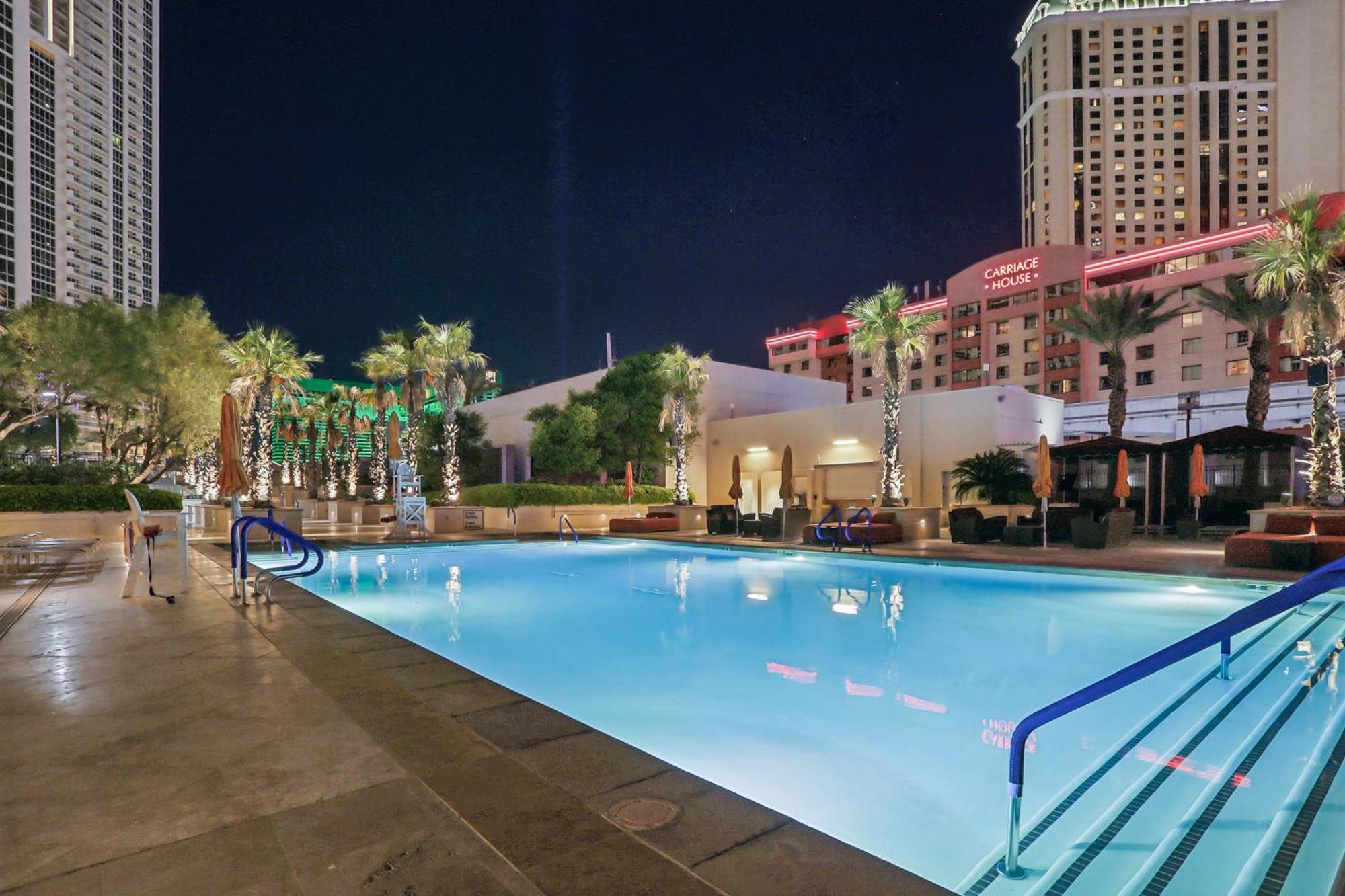 Mgm Signature Deluxe Balcony Strip View Suite Las Vegas Exterior photo