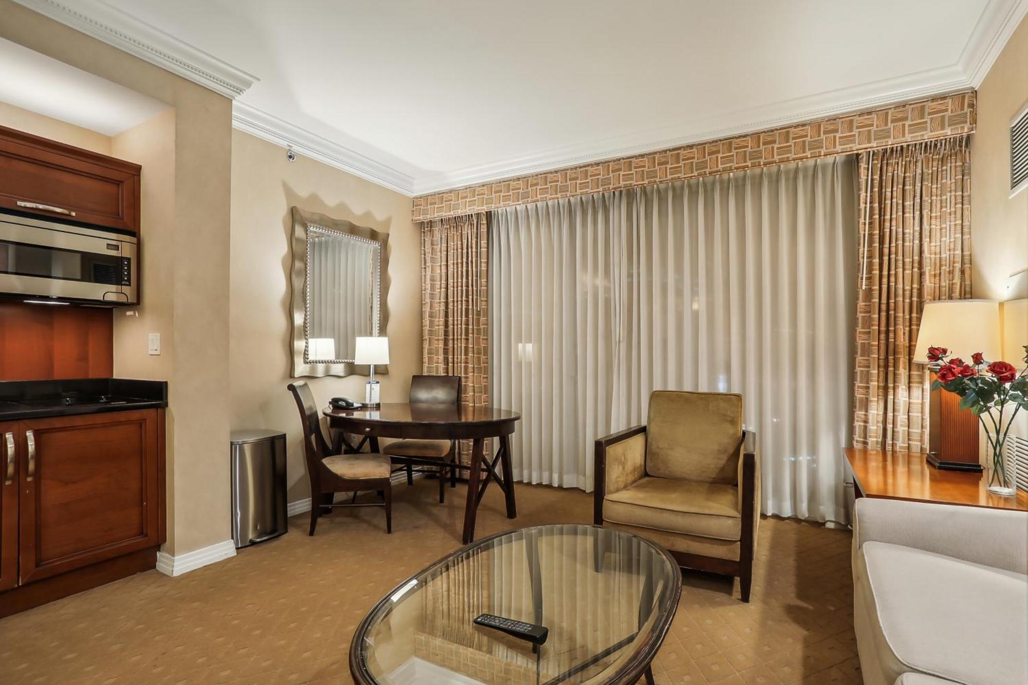 Mgm Signature Deluxe Balcony Strip View Suite Las Vegas Exterior photo