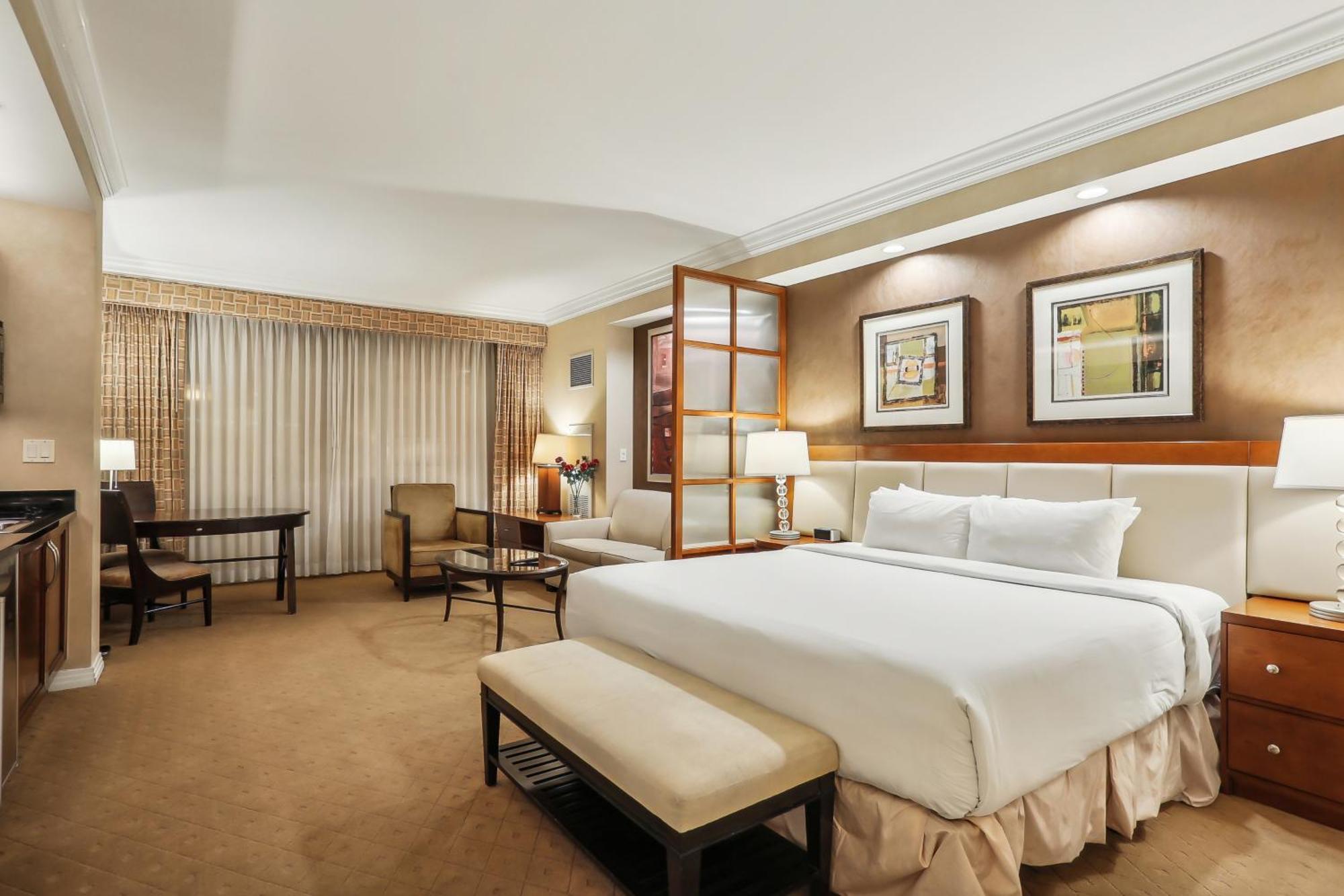 Mgm Signature Deluxe Balcony Strip View Suite Las Vegas Exterior photo