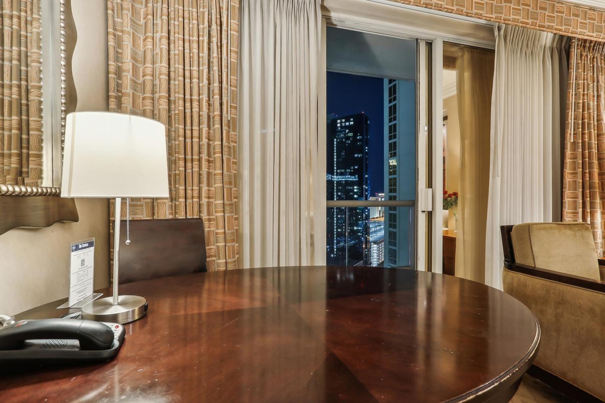 Mgm Signature Deluxe Balcony Strip View Suite Las Vegas Exterior photo