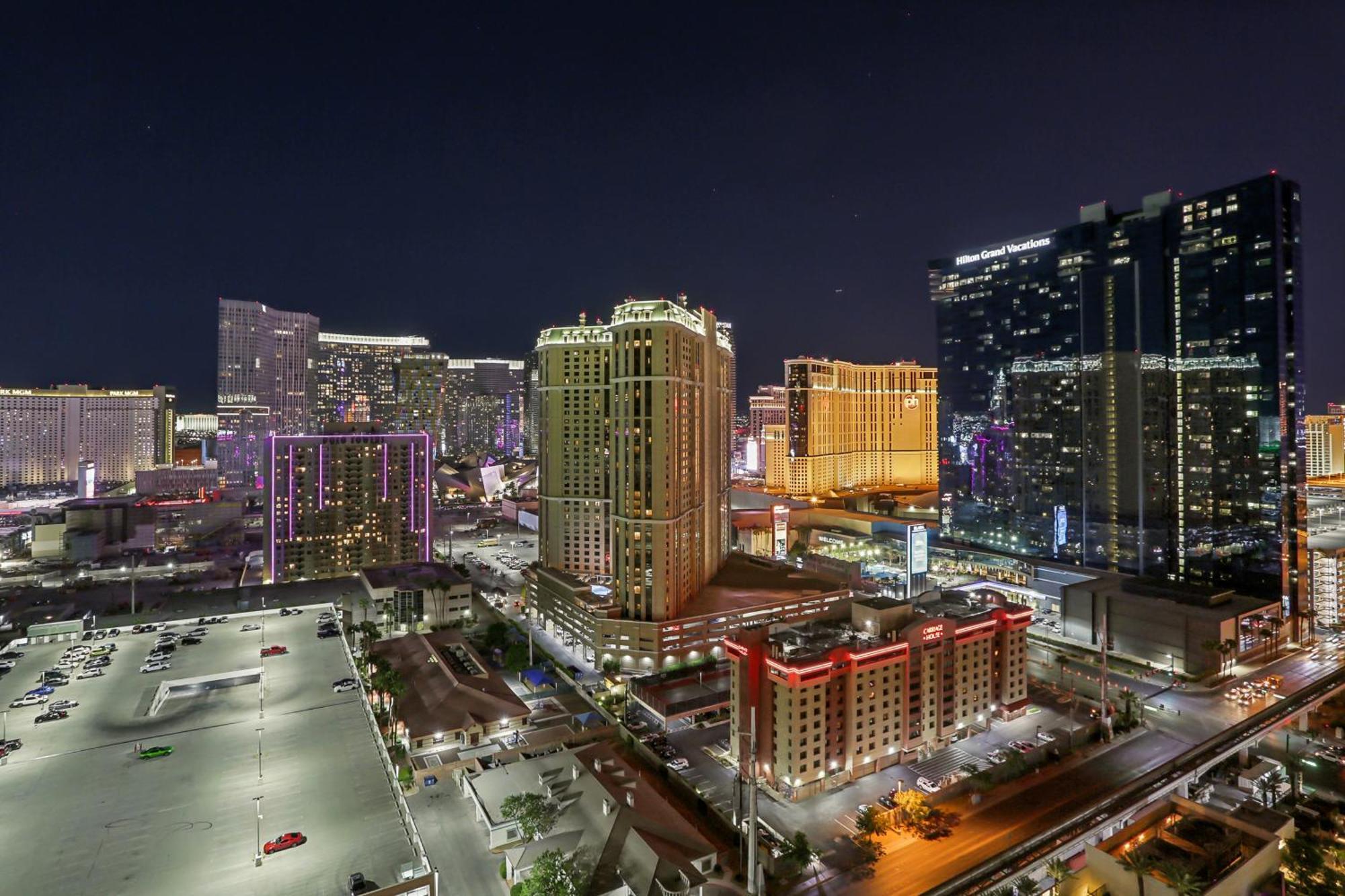 Mgm Signature Deluxe Balcony Strip View Suite Las Vegas Exterior photo