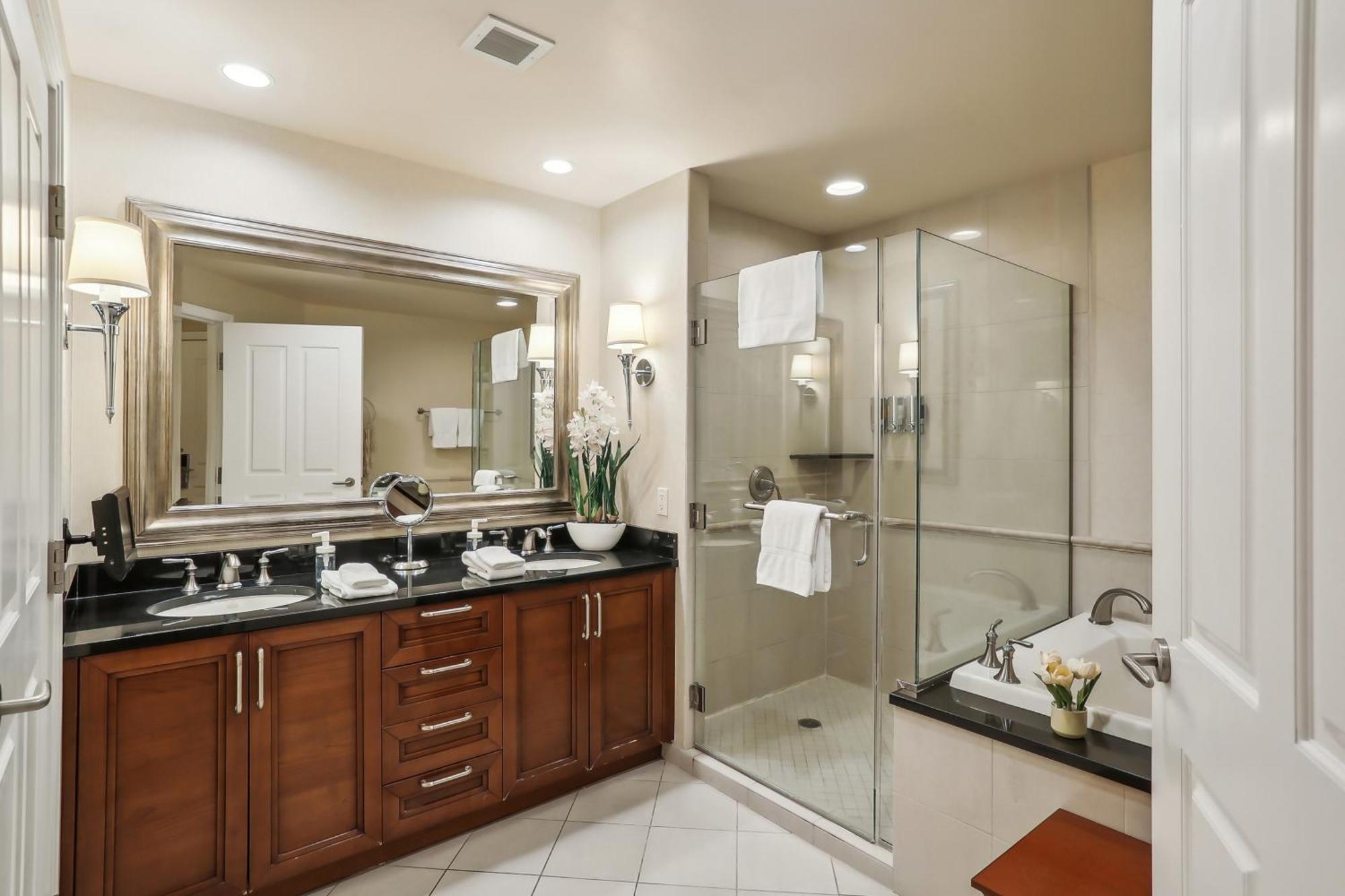 Mgm Signature Deluxe Balcony Strip View Suite Las Vegas Exterior photo